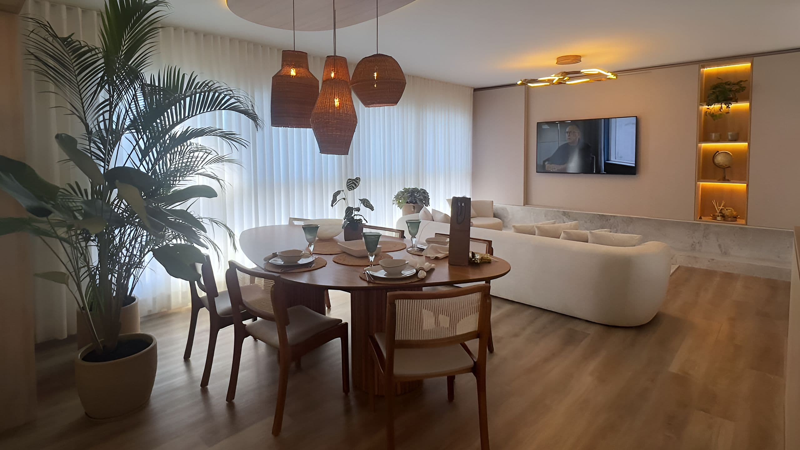Living com marcenaria sob medida — vista 4