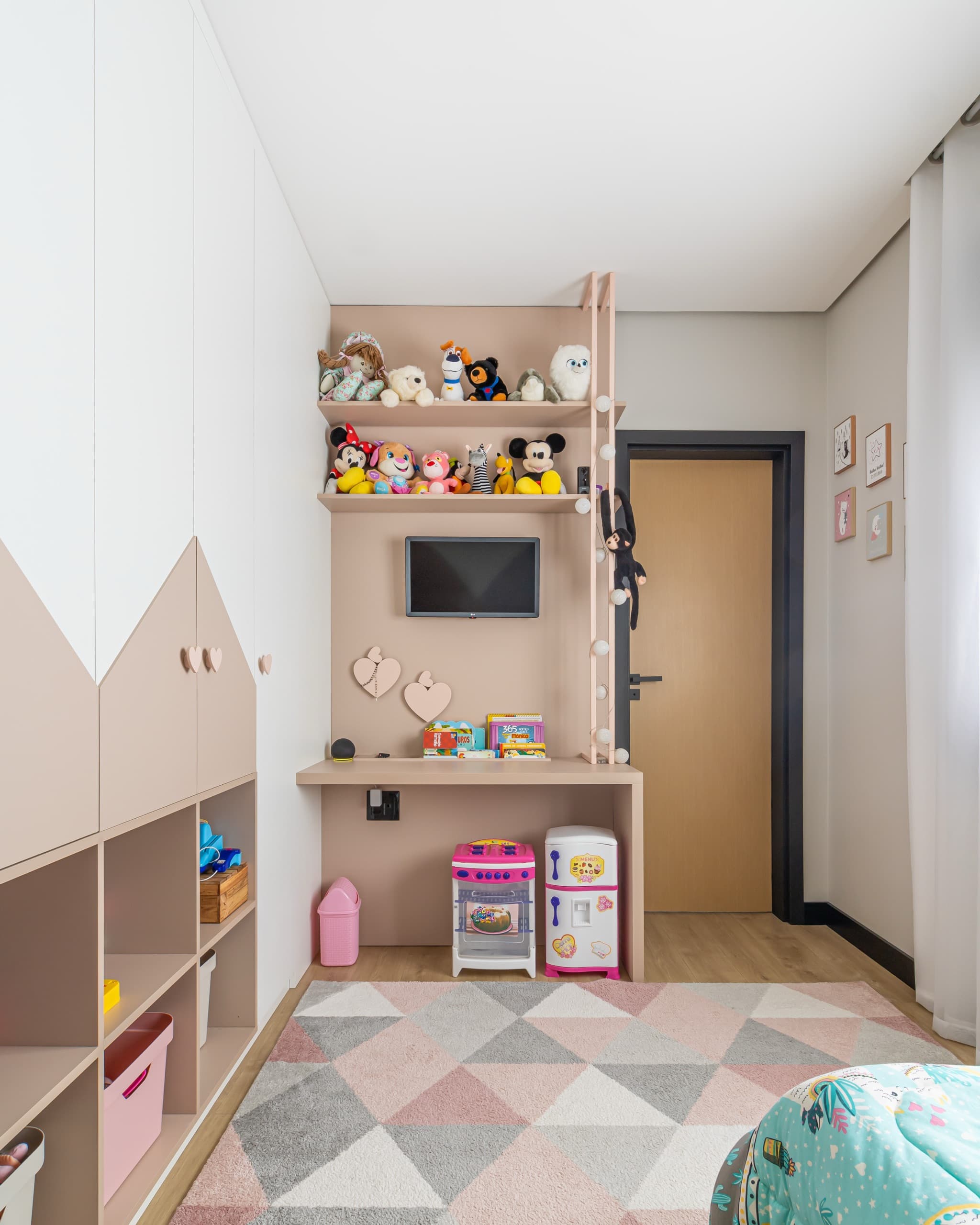 Suíte infantil com marcenaria sob medida — vista 3